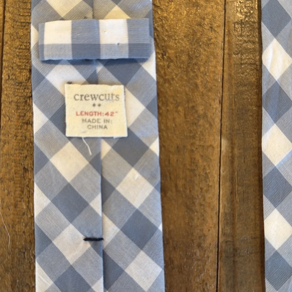 Boys crew cuts necktie  length 42 inches
